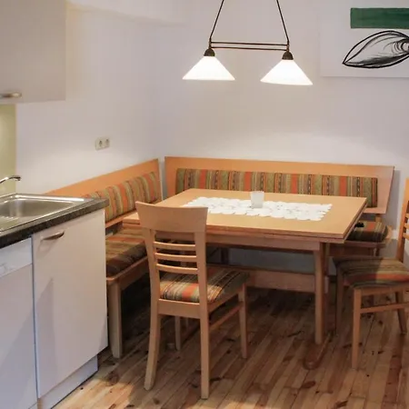 Lutonia Apartment