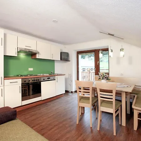 Lutonia Apartment